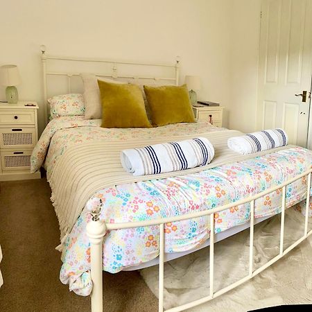 Holly Cottage Cosy Home In Sherwood Forest Едуинстоу Екстериор снимка