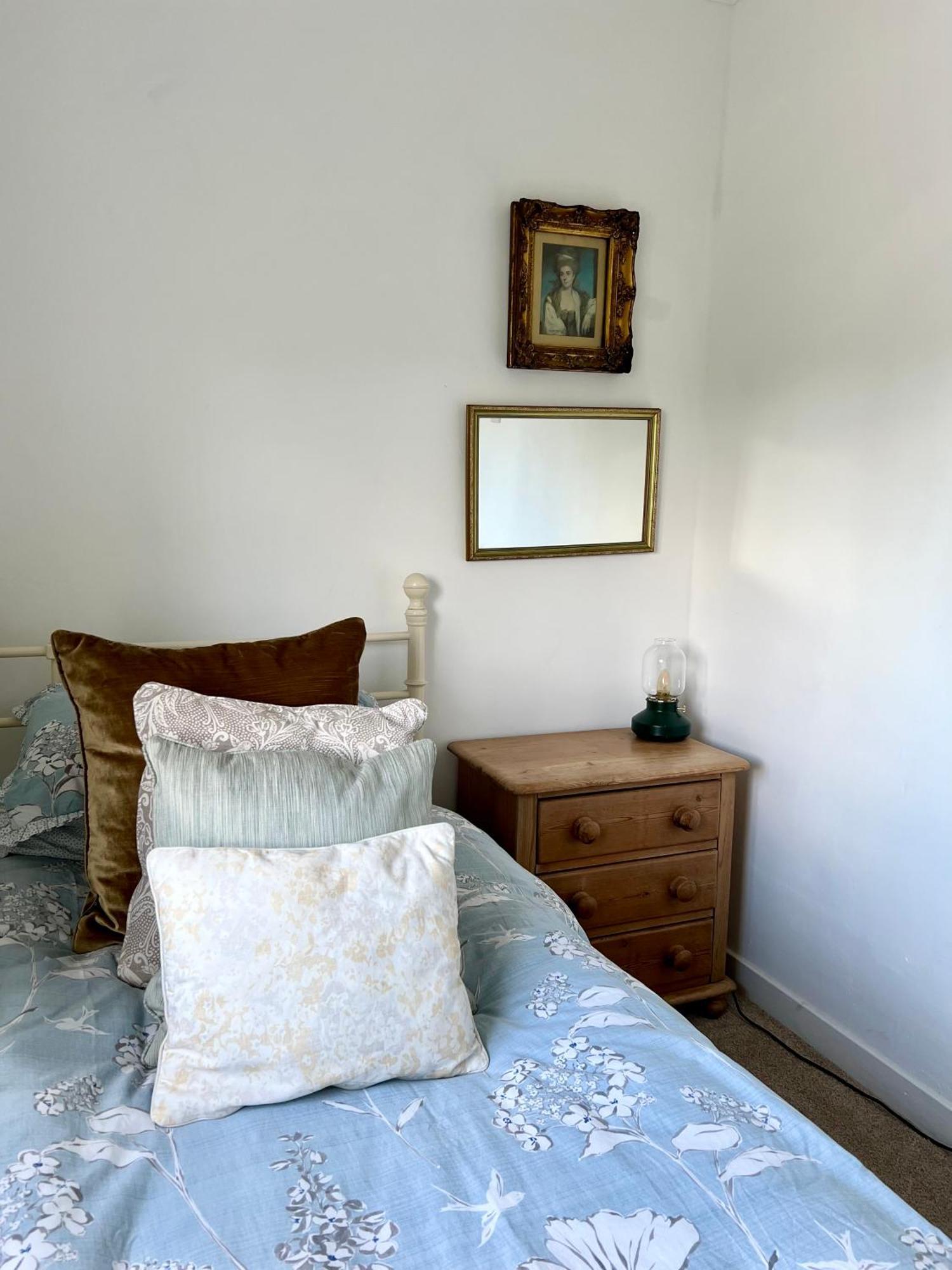 Holly Cottage Cosy Home In Sherwood Forest Едуинстоу Екстериор снимка